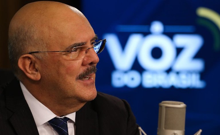 Tecnologia leva educação a distância em tempos de Covid-19
