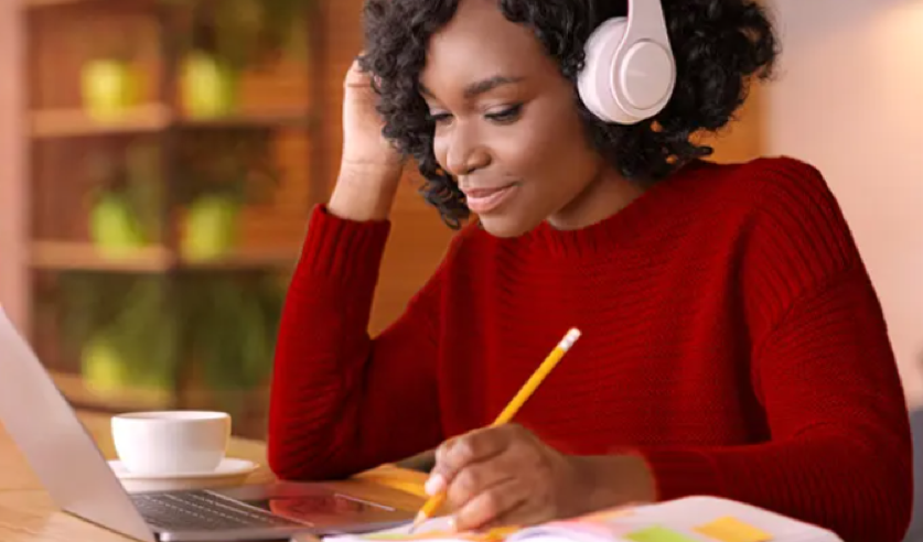 Claro lança plataforma de cursos online sem custo e sem descontar da internet para clientes do Prezão