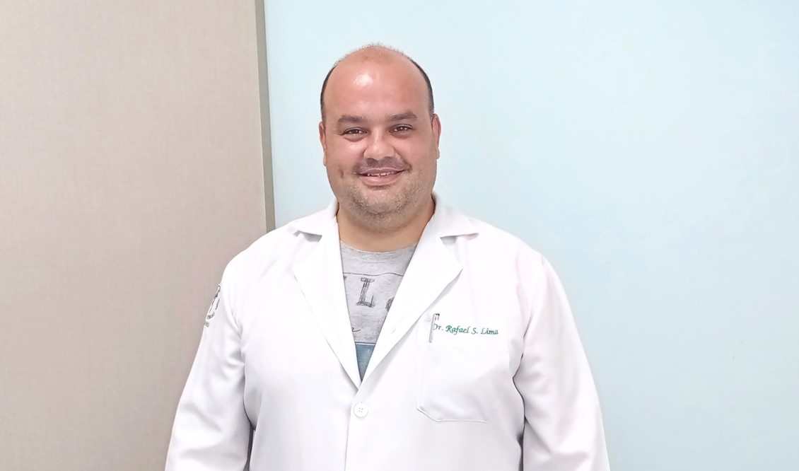 Médico reforça a importância de tomar 2ª dose da vacina contra a Covid e a manutenção do isolamento social      
