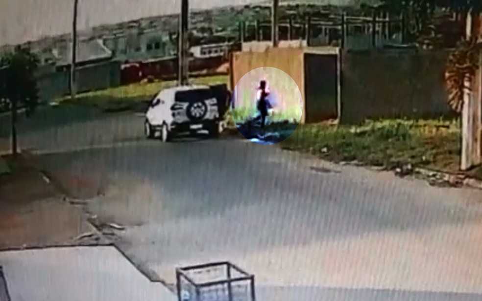 Mãe diz à polícia que ateou fogo e matou bebê recém-nascido por ‘vergonha’ de ter a gravidez descoberta: ‘Minha mãe morreria’