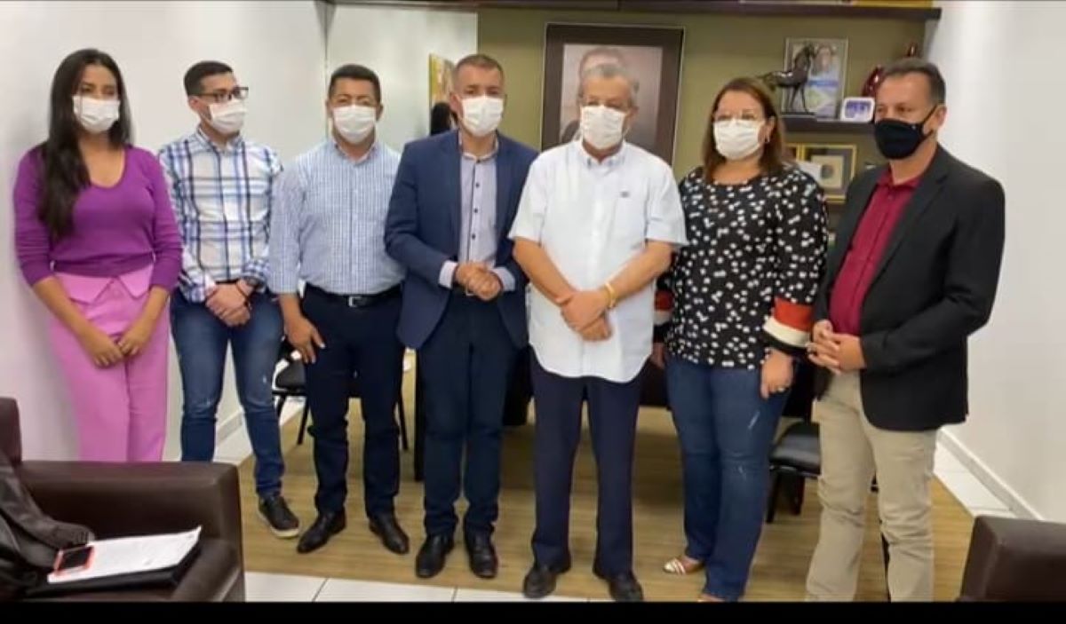 Secretário de Saúde e vereadores de Rondonópolis se reúnem com senador para solicitar apoio à saúde