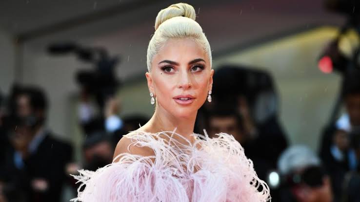 Lady Gaga revela que teve um surto psicótico após sofrer estupro e ficar grávida aos 19 anos