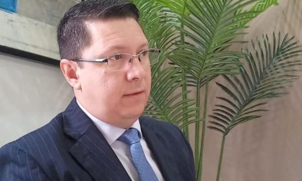 BRASIL: País rico de povo pobre