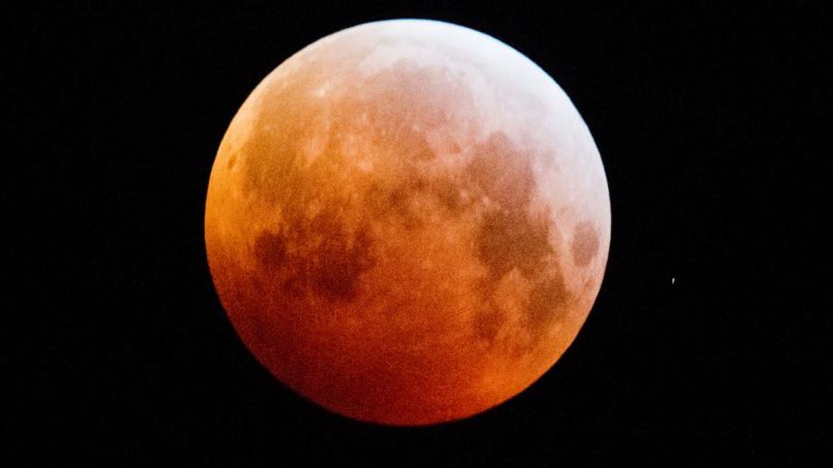 Eclipse total e maior superlua de 2021 acontecem nesta quarta-feira (26)