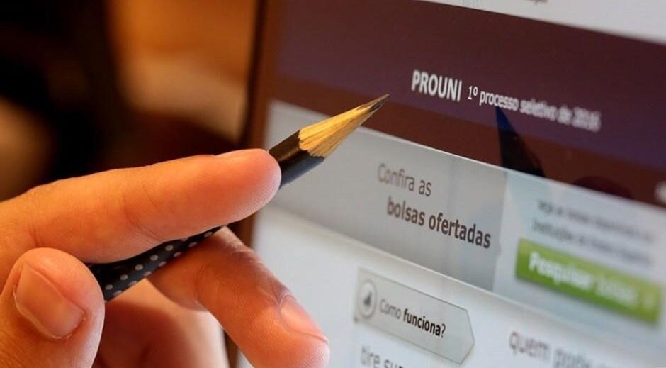 Termina hoje o período para entrega de documentação do Prouni