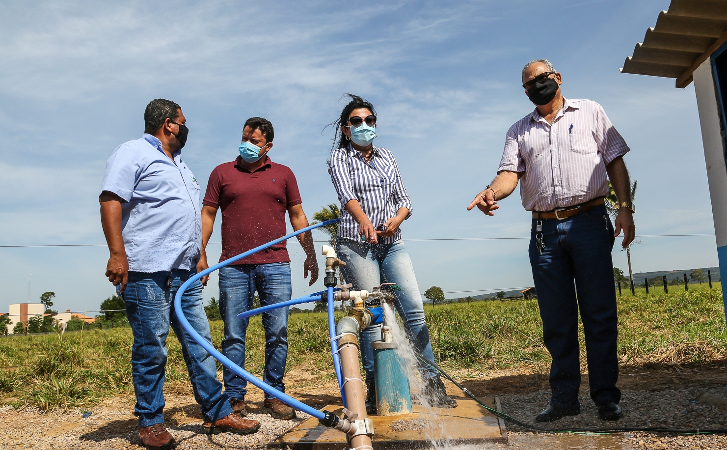 Prefeita entrega sistema de abastecimento e distribuição de água em Horizonte D’Oeste
