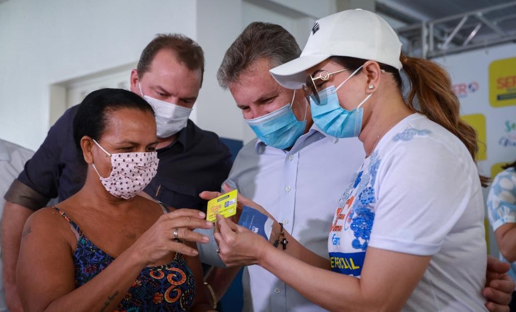 Primeira-dama entrega cartões do Ser Família Emergencial em 20 municípios na próxima semana