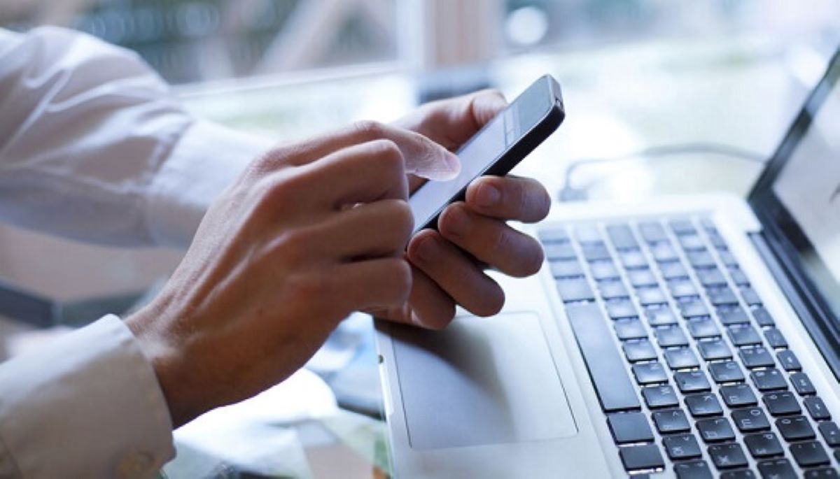 Advogado não pode oferecer serviços por WhatsApp