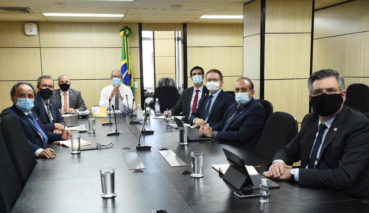 MEC e Inep se reúnem com Consed e Undime para debater avaliação da educação básica e Enem