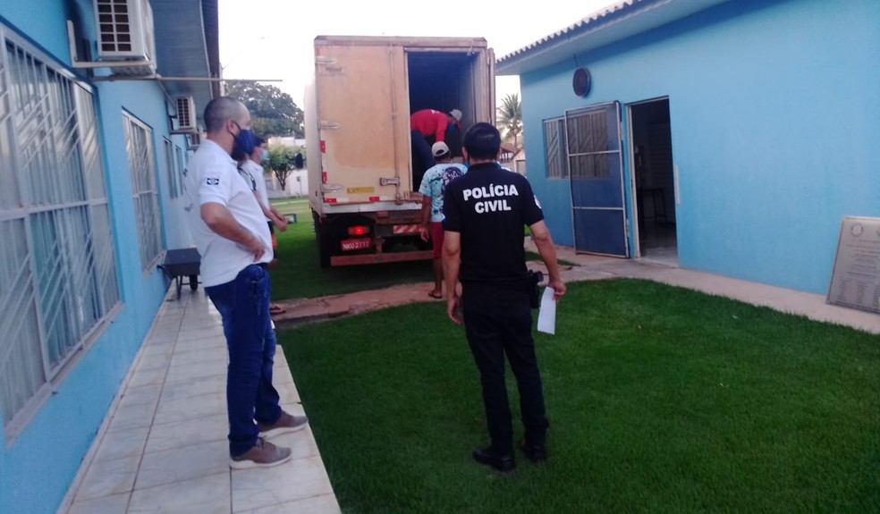 Cerca de 800 kg de carne roubada em Minas Gerais que foi apreendida em comércios de Mato Grosso são doados