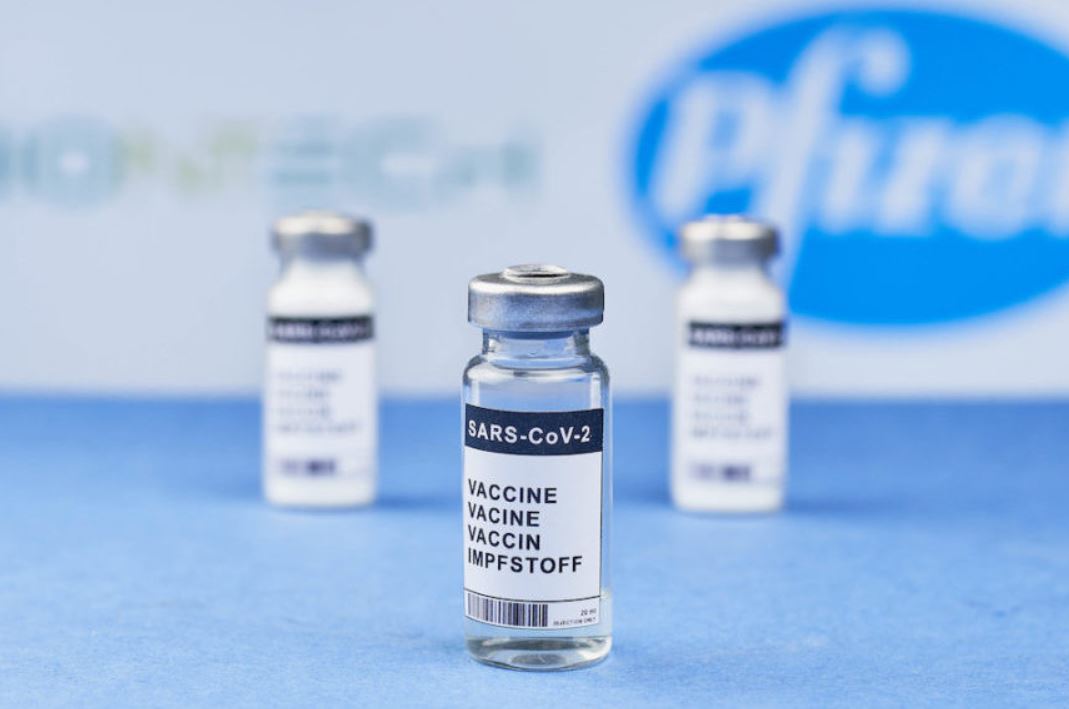 Imunidade das vacinas Pfizer e Moderna pode durar até três anos, aponta estudo