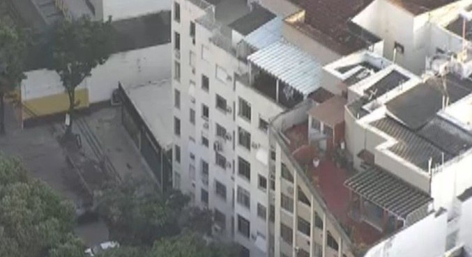 Menina de 12 anos cai do quarto andar de prédio na Barra da Tijuca