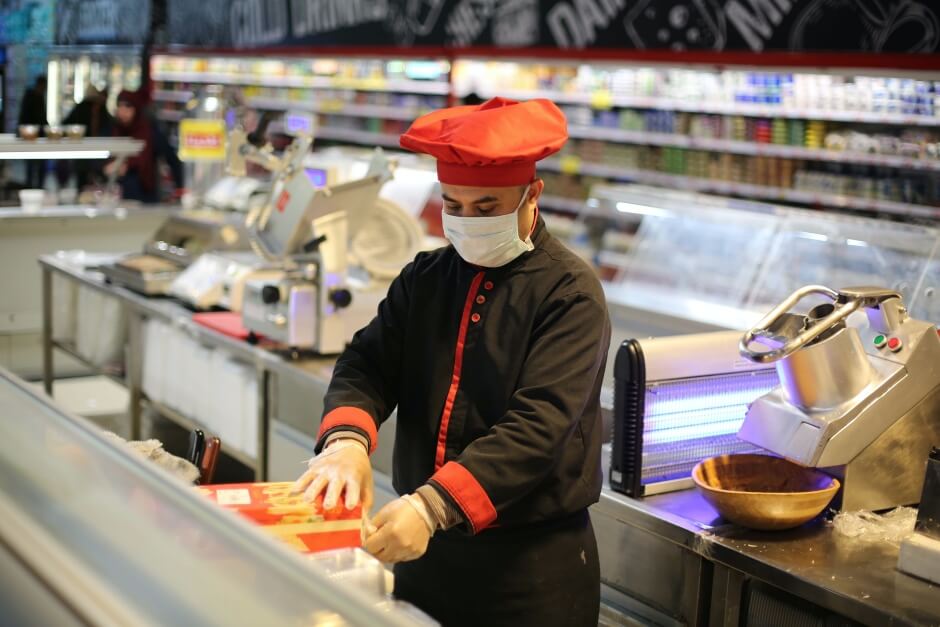 Pesquisa mostra como o setor de alimentação se adaptou à segunda onda e o que precisa ser melhorado