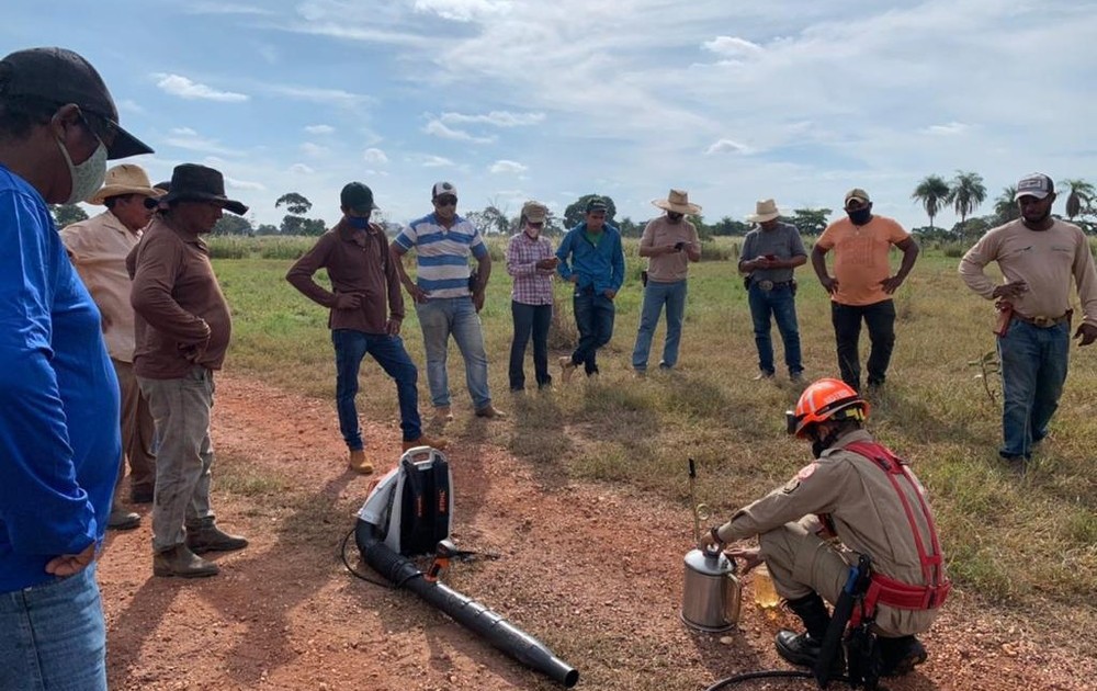 Pantaneiros são treinados para atuar no combate aos incêndios florestais em Mato Grosso