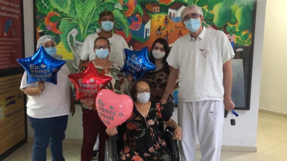 Mato Grosso | Vacinada, idosa de 91 anos que tem diabetes e hipertensão vence a Covid-19