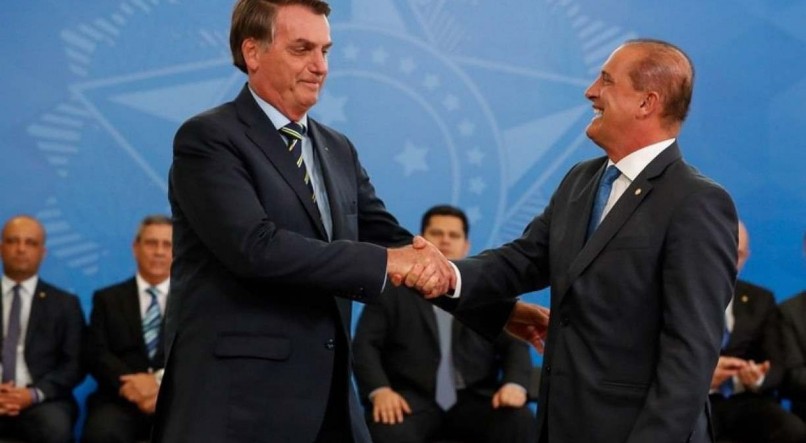 Bolsonaro recria Ministério do Trabalho e nomeia Onyx