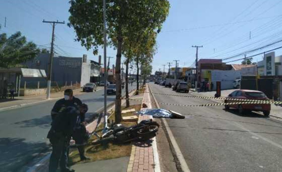 Várzea Grande | Motociclista morre após bater em poste de iluminação