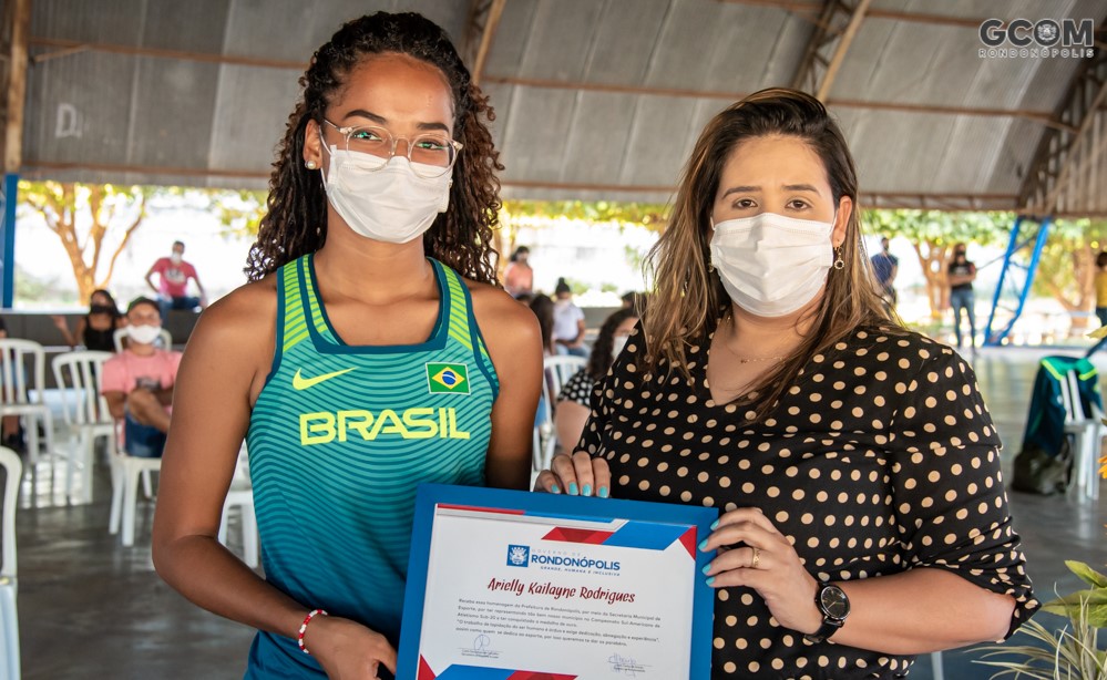 Rondonopolitana campeã sul-americana no salto em altura tem dia de homenagem