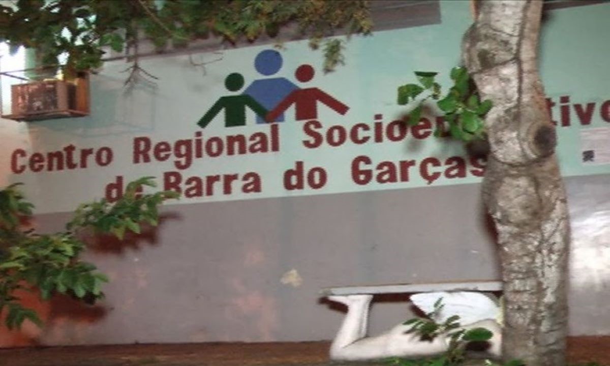 Barra do Garças | Adolescentes fogem de socioeducativo durante ligação com a família