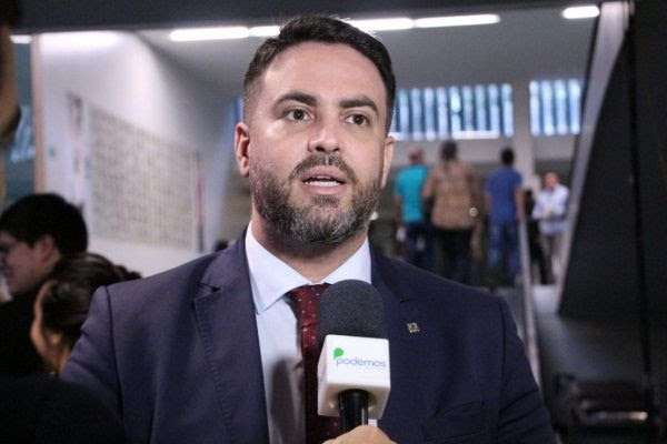 Veto ao Fundão: “Ou Bolsonaro atende ao Brasil ou ao Centrão; os dois, não dá”, diz deputado Léo Moraes