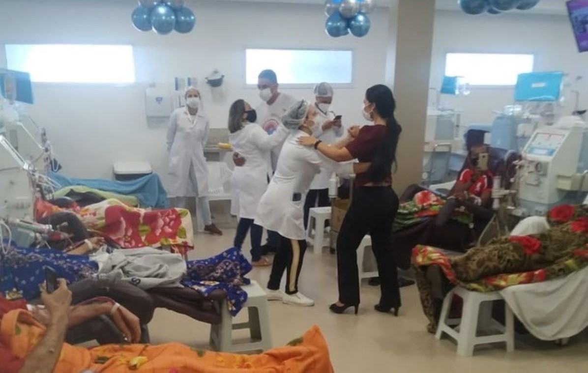 Mato Grosso | Banda da PM adota repertório popular e anima hospitais e asilos durante a pandemia