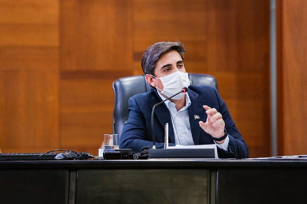 Mato Grosso | Secretário de Educação defende aulas híbridas e nega surto de Covid-19 entre professores e alunos