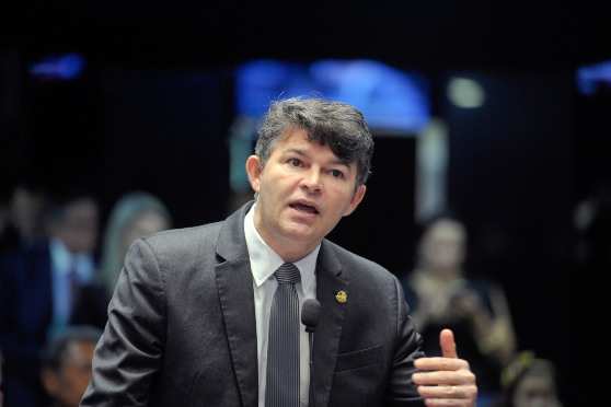 MPE aciona PGR e Comissão de Ética contra Medeiros por fake news
