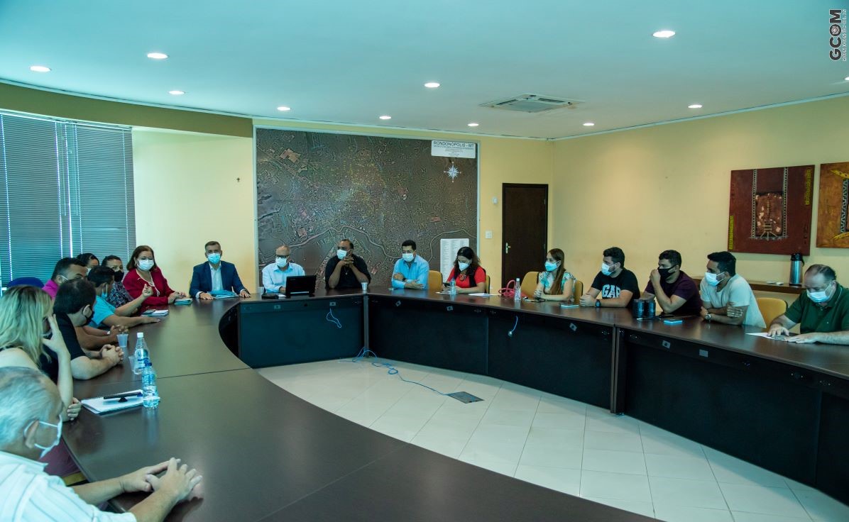 Rondonópolis | Representantes do comércio solicitam ampliação do horário noturno