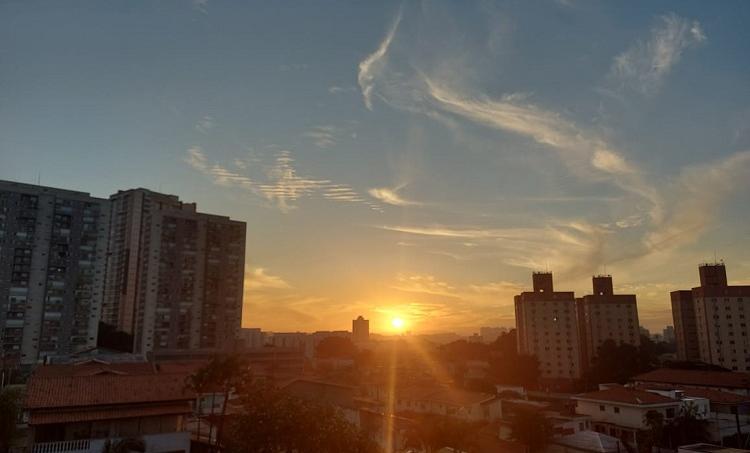 Ar muito seco deixa Brasil em alerta