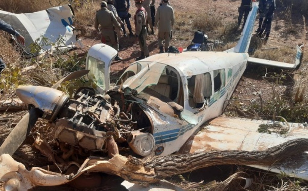 Mato Grosso | Avião de pequeno porte cai e 4 pessoas ficam feridas