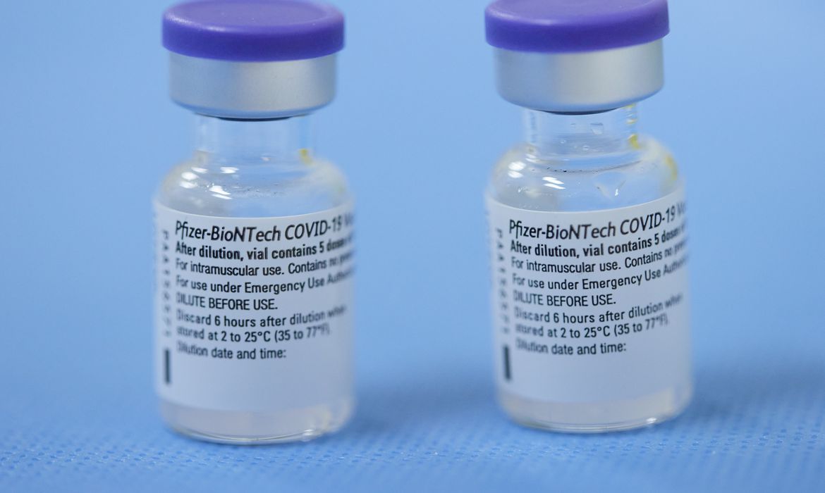 Brasil recebe mais 2,2 milhões de doses da vacina da Pfizer