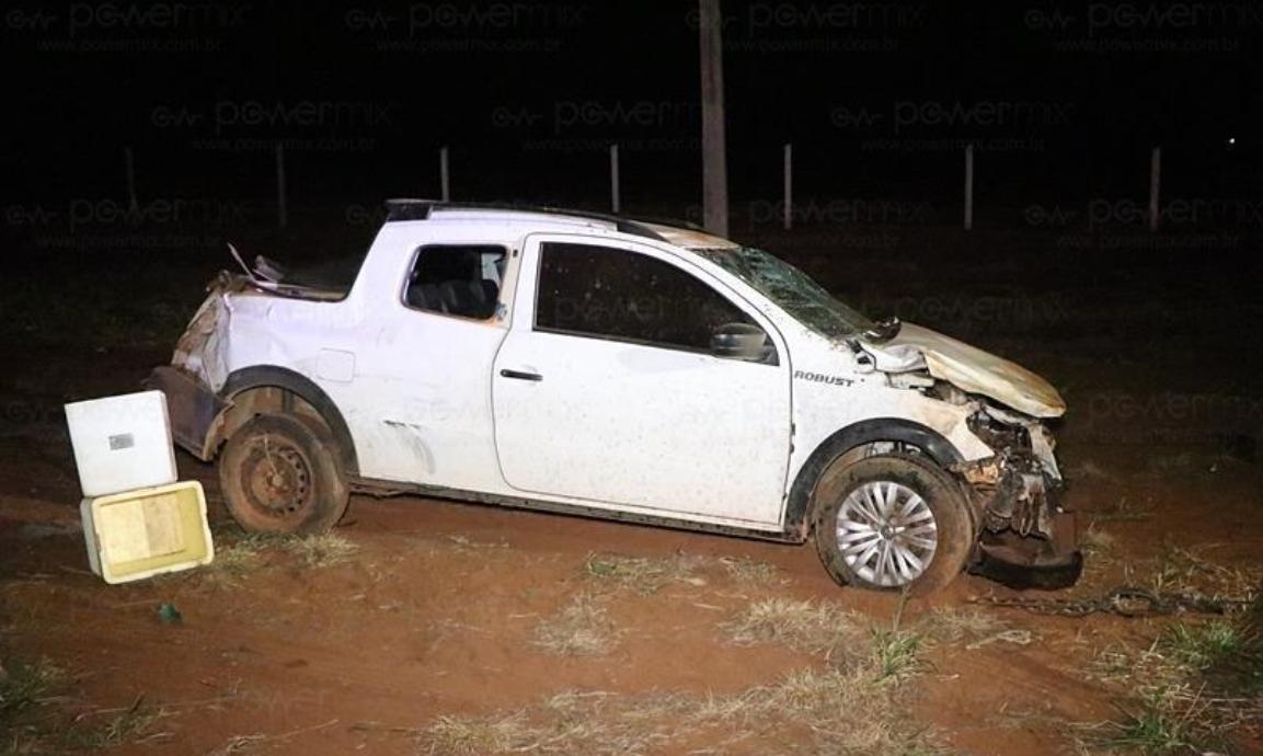 Cinco pessoas entre elas uma criança de 8 anos ficam feridas em capotamento na BR-163