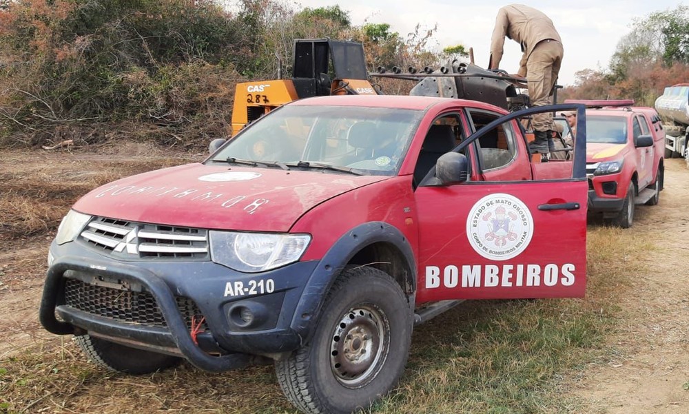 Mergulhadores buscam homem desaparecido na região do Porto Jofre, no Pantanal