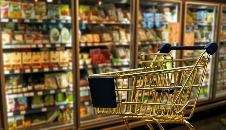 Bolso apertado: dicas para economizar nas compras do mercado
