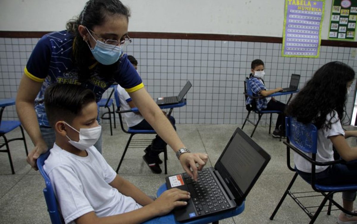 Senadores defendem foco à educação na implementação do 5G