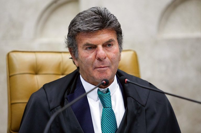 Senadores comentam fala de Luiz Fux; ministro pede que governo se dedique a problemas ‘reais’