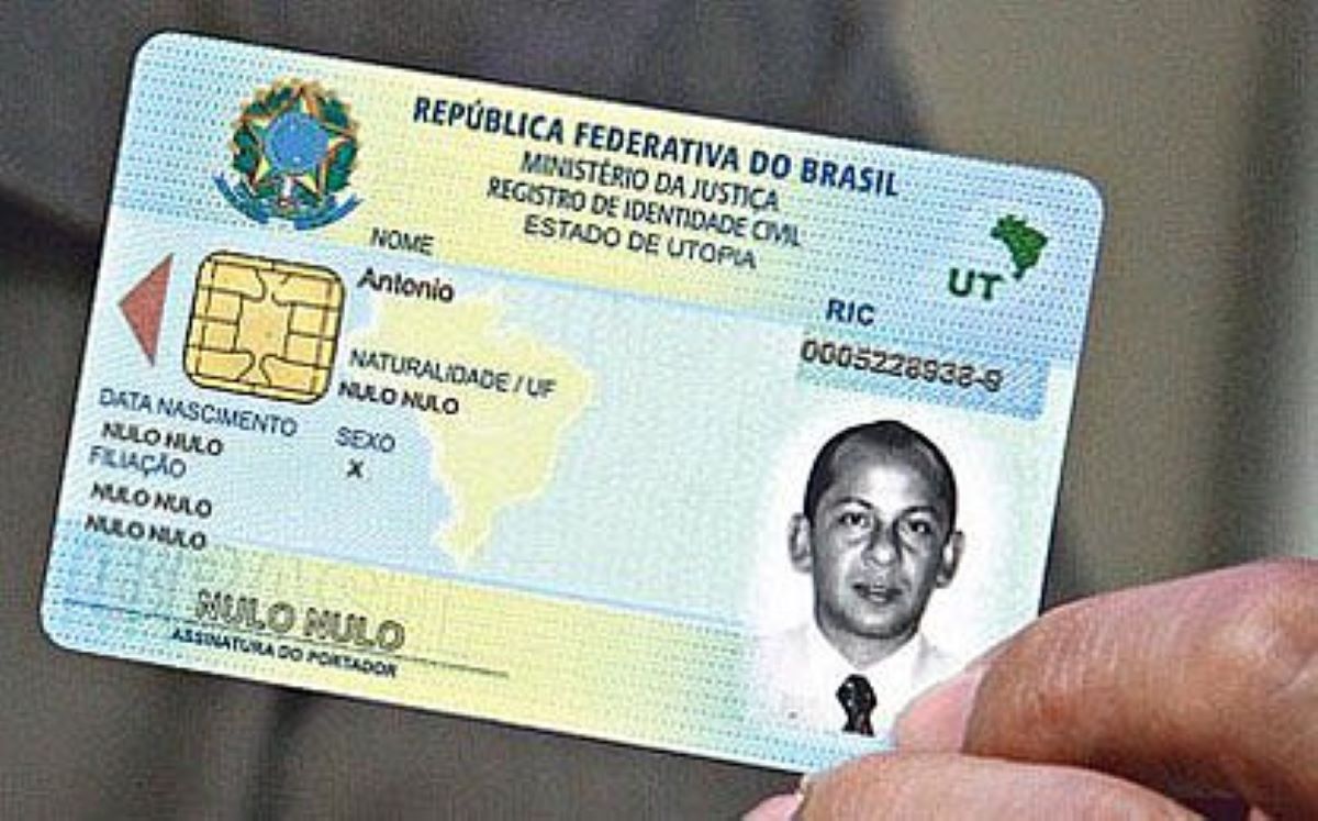 Bolsonaro encaminha projeto que altera Lei da Identificação Civil Nacional