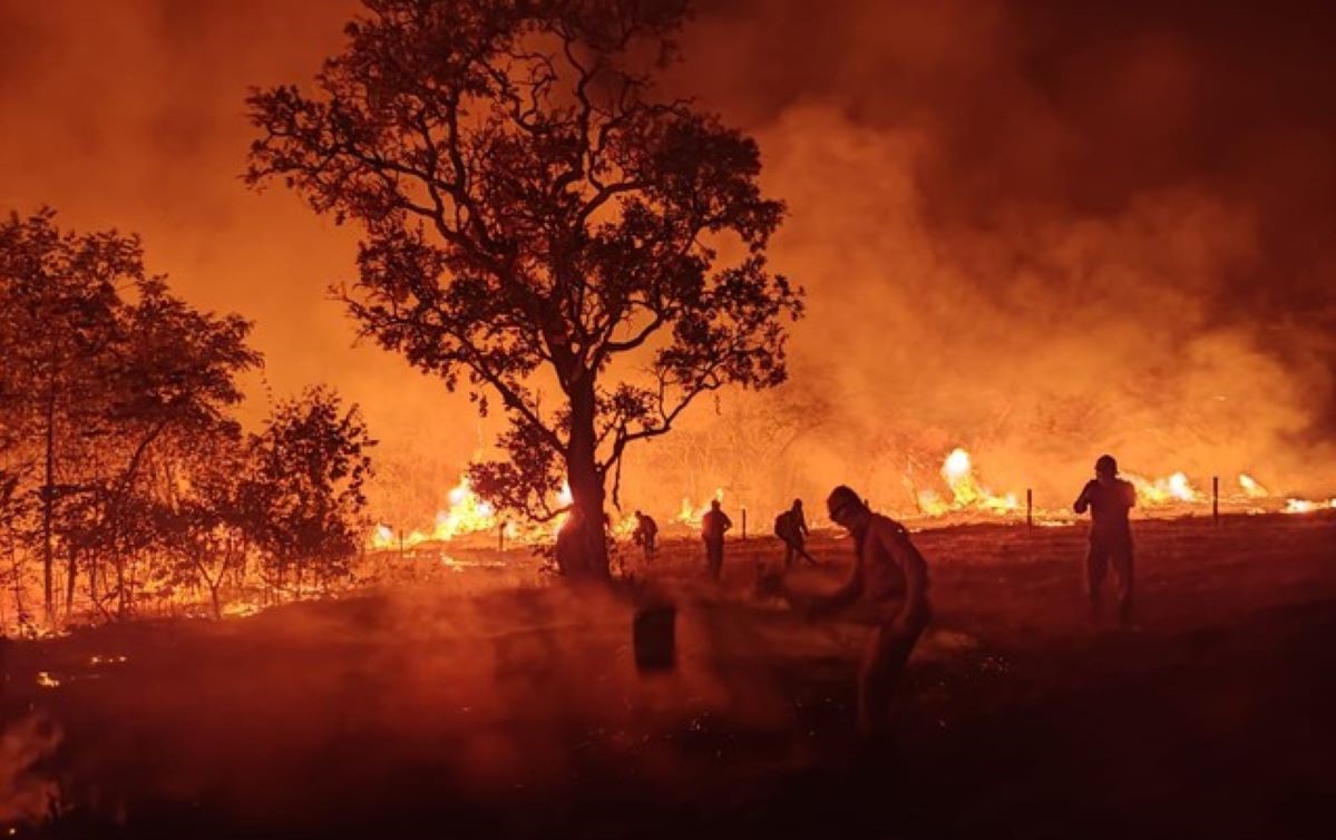 Dom Aquino | Incêndio é controlado por bombeiros após 10 dias