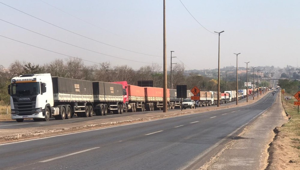 Manifestações e bloqueios em rodovias continuam nesta quarta-feira em Mato Grosso