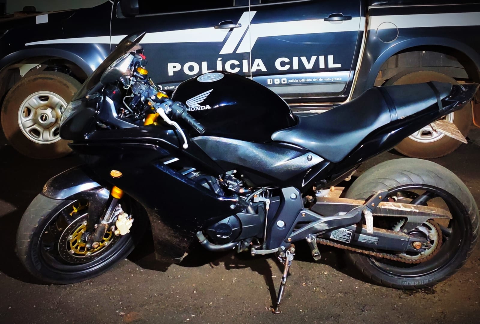 Moto de alta cilindrada roubada em Alto Garças é recuperada pela Polícia Civil em Rondonópolis