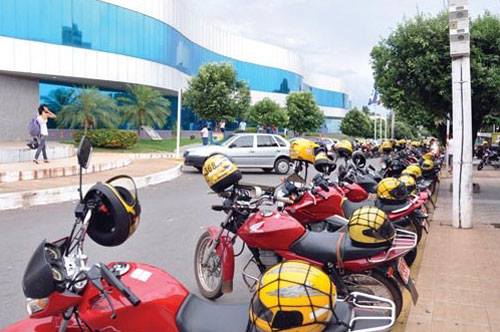 SETRAT convoca taxistas, mototaxistas e motoristas auxiliares para recadastramento anual obrigatório