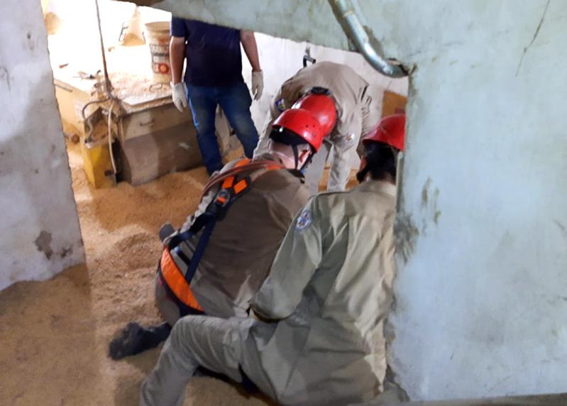 Mato Grosso | Três morrem soterrados durante construção de silo