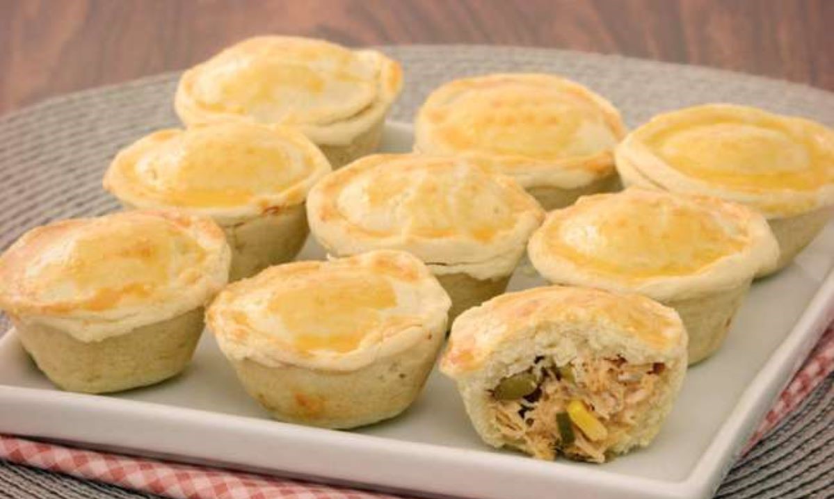 Empadinha de frango cremosa