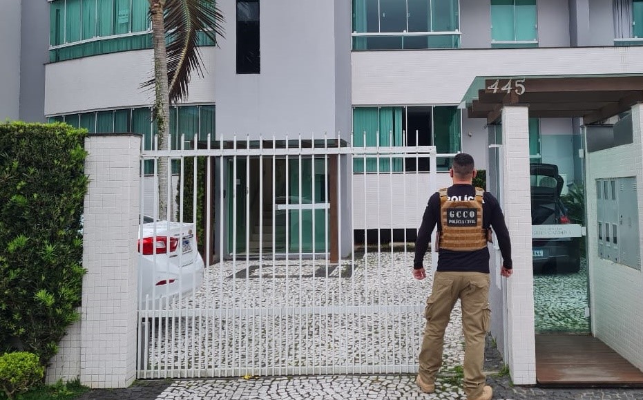 Operação mira organização criminosa e cumpre mandados judiciais contra investigados por estelionato em seis estados