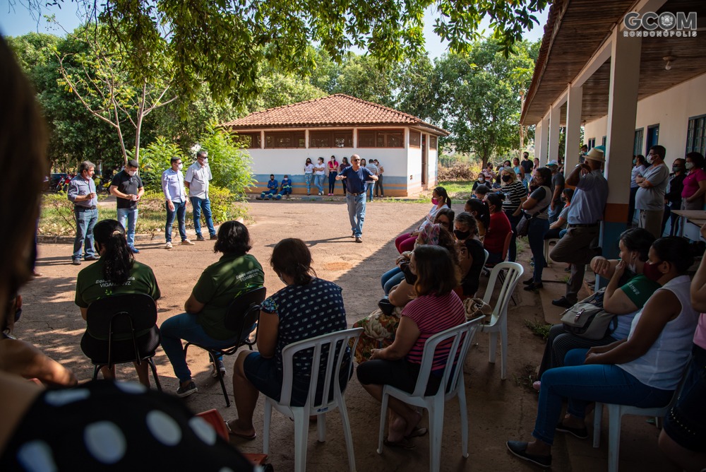 Prefeito reúne profissionais para comemorar o dia do agente de combate às endemias