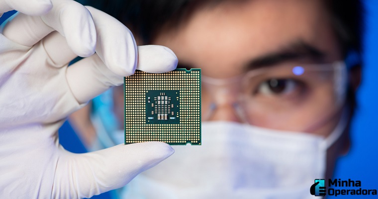 Falta de chips afeta Apple e Samsung e causa apagão também no Brasil