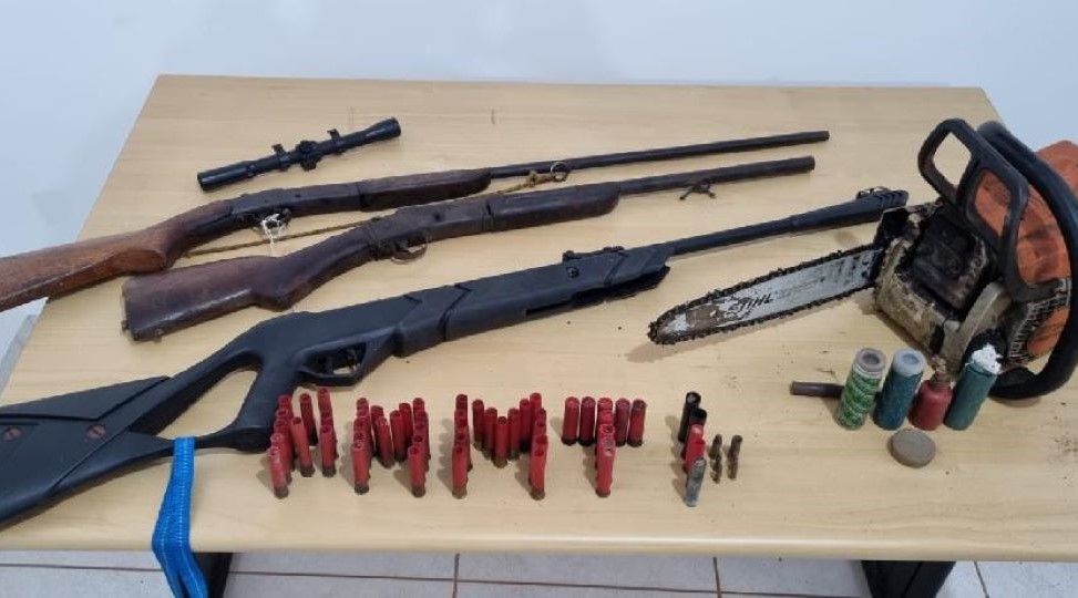 Patrulha rural prende casal com armas de fogo em Ribeirão Cascalheira