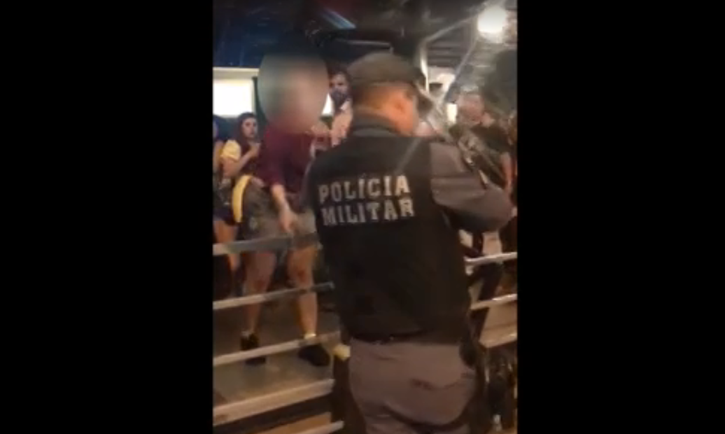 Cuiabá | Cliente que jogou cerveja no rosto de PM usará tornozeleira e não poderá ir em bares