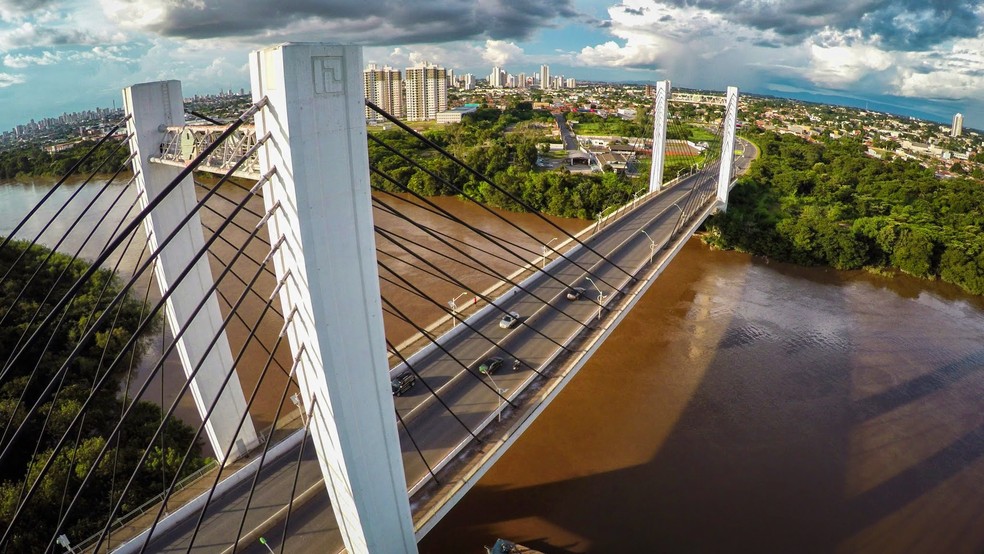 Várzea Grande | Mulher se joga da ponte e é salva por pescadores