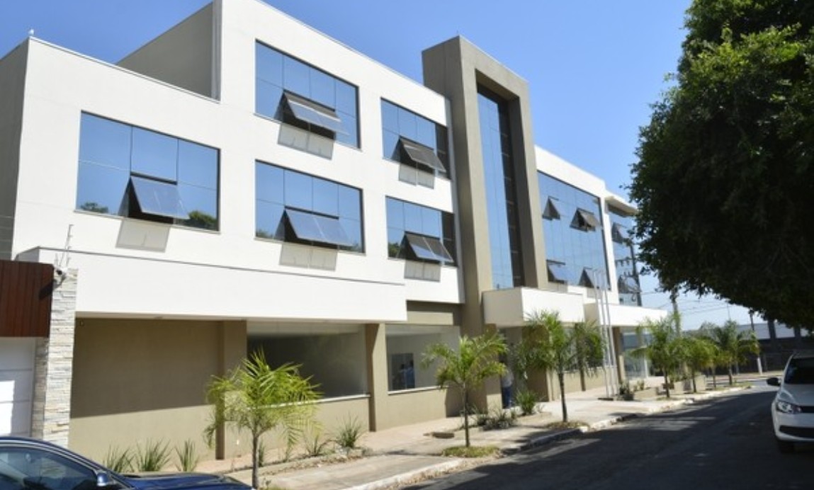 Lista mostra nomes de vereadores e deputados responsáveis por indicações de servidores para a Saúde de Cuiabá